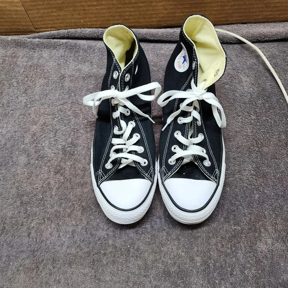 Chuck Taylor Black Hightop converse shoes 9 Mens or 11 Womens Excellent  b50